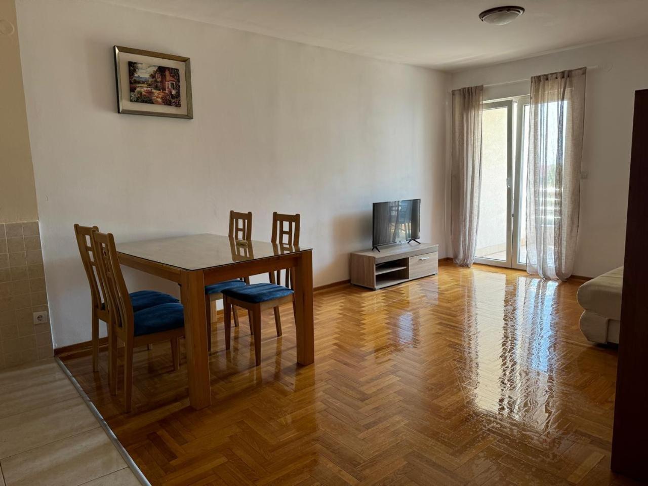 Apartments Montreal Budva Room photo